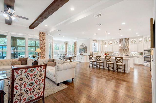 10113 Lavon BND, Austin, TX 78717