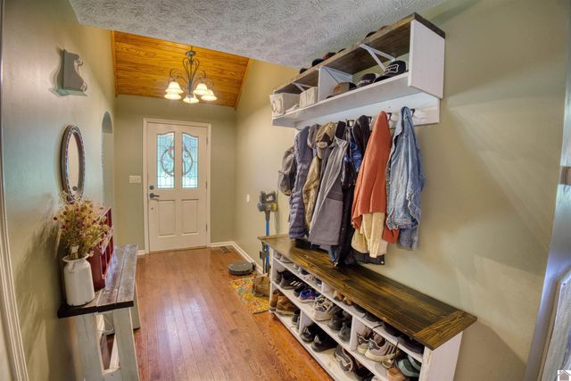 453 N Wadesboro Road, Benton, KY 42025