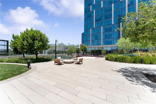 889 Francisco Street 3205, Los Angeles, CA 90017