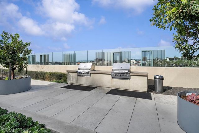 889 Francisco Street 3205, Los Angeles, CA 90017