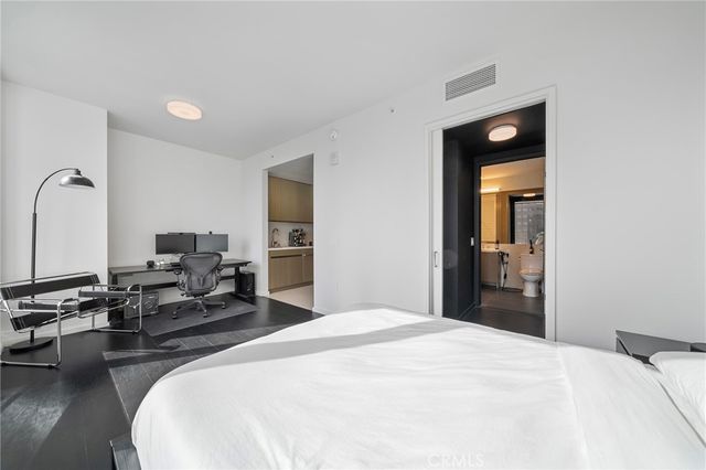 889 Francisco Street 3205, Los Angeles, CA 90017