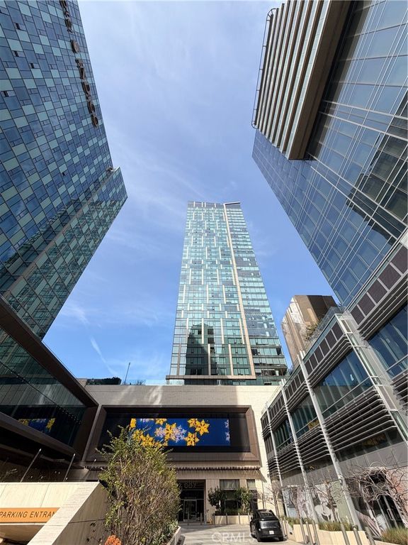 889 Francisco Street 3205, Los Angeles, CA 90017