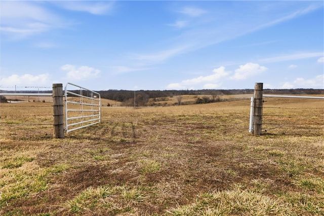 10625 Franklin Road, Richmond, MO 64085
