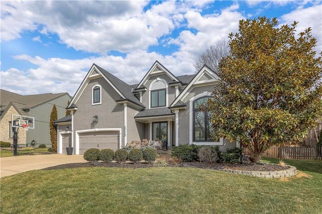 13113 Ballentine Street, Overland Park, KS 66213