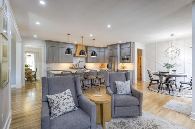 13113 Ballentine Street, Overland Park, KS 66213