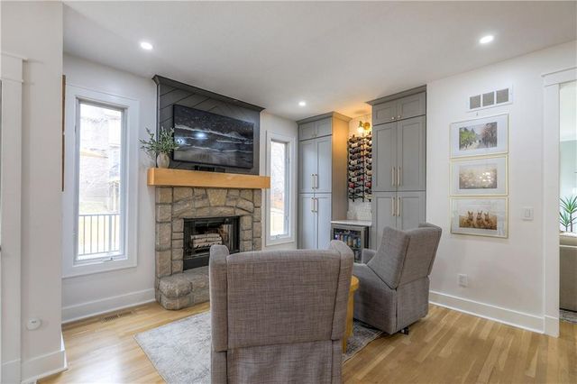 13113 Ballentine Street, Overland Park, KS 66213