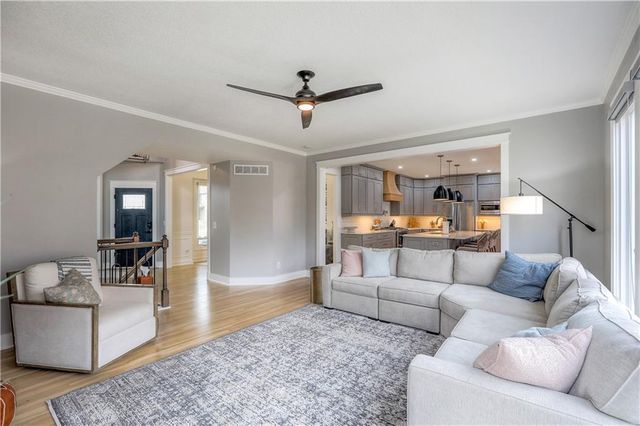 13113 Ballentine Street, Overland Park, KS 66213