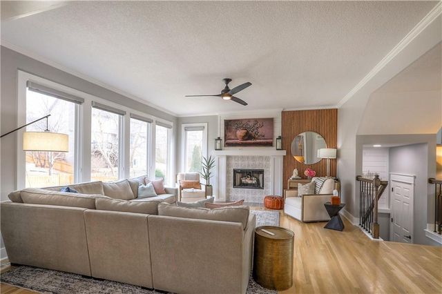 13113 Ballentine Street, Overland Park, KS 66213