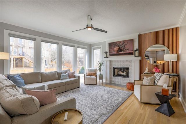 13113 Ballentine Street, Overland Park, KS 66213