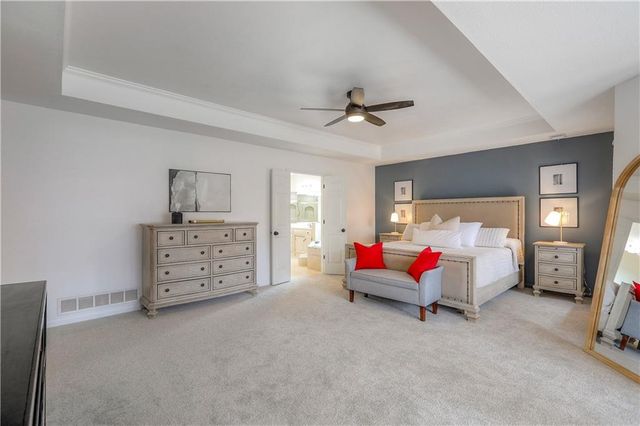 13113 Ballentine Street, Overland Park, KS 66213