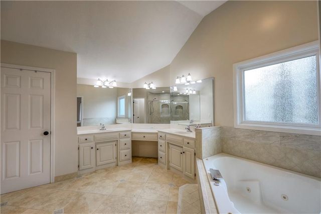 13113 Ballentine Street, Overland Park, KS 66213