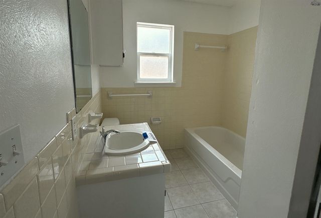 1404 AMHERST STREET, Burkburnett, TX 76354