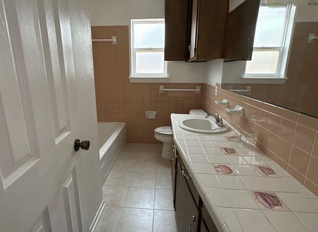 1404 AMHERST STREET, Burkburnett, TX 76354