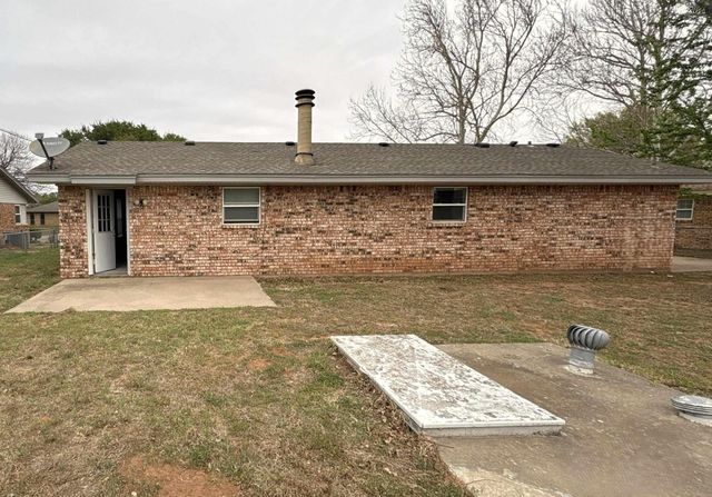 1404 AMHERST STREET, Burkburnett, TX 76354