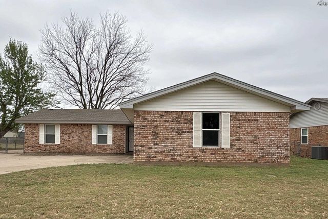 1404 AMHERST STREET, Burkburnett, TX 76354