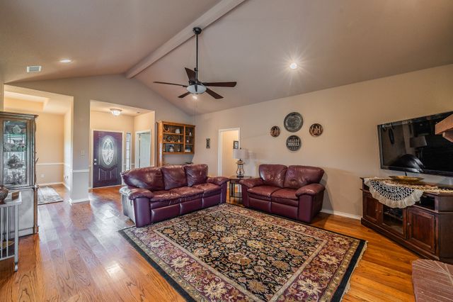 117 Wagon Wheel Circle, Leonard, TX 75452