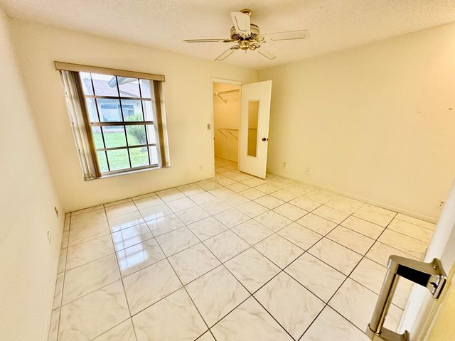 5483 VIBURNUM Circle, Delray Beach, FL 33484
