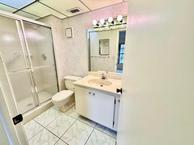 5483 VIBURNUM Circle, Delray Beach, FL 33484