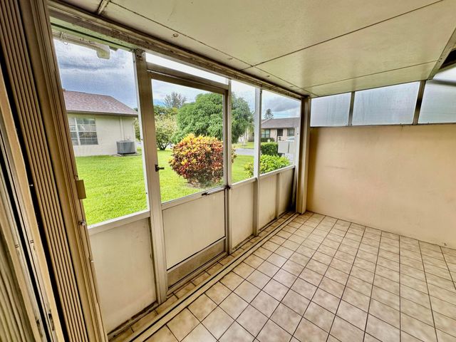 5483 VIBURNUM Circle, Delray Beach, FL 33484
