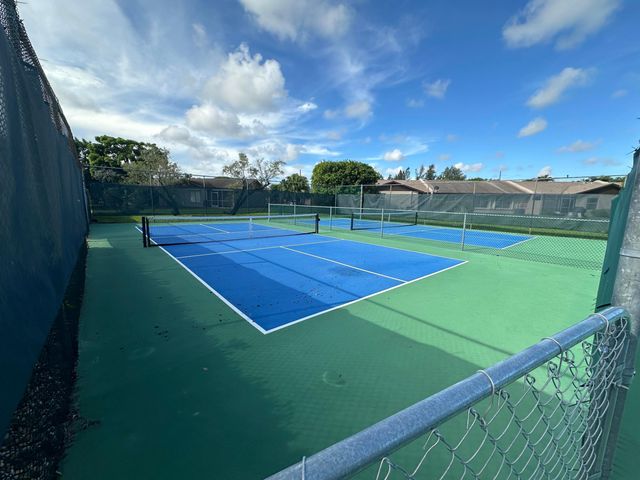 5483 VIBURNUM Circle, Delray Beach, FL 33484