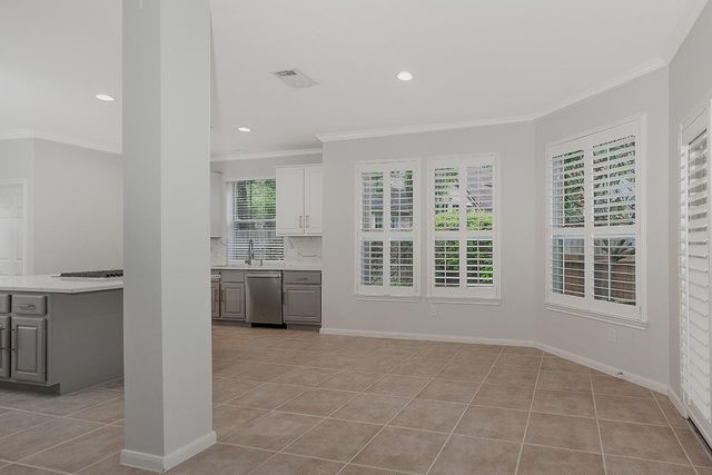 14 Heaven Tree, The Woodlands, TX 77382