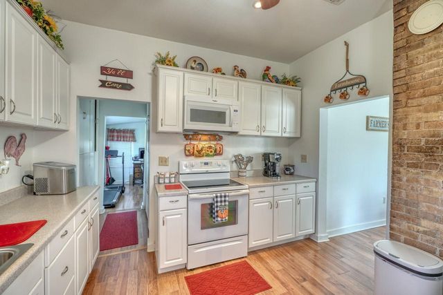12222 N FM 487, Buckholts, TX 76518