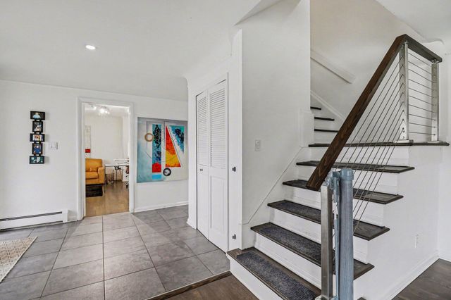 2028 E Hammond Lake Drive, Bloomfield Hills, MI 48302