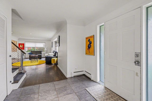2028 E Hammond Lake Drive, Bloomfield Hills, MI 48302