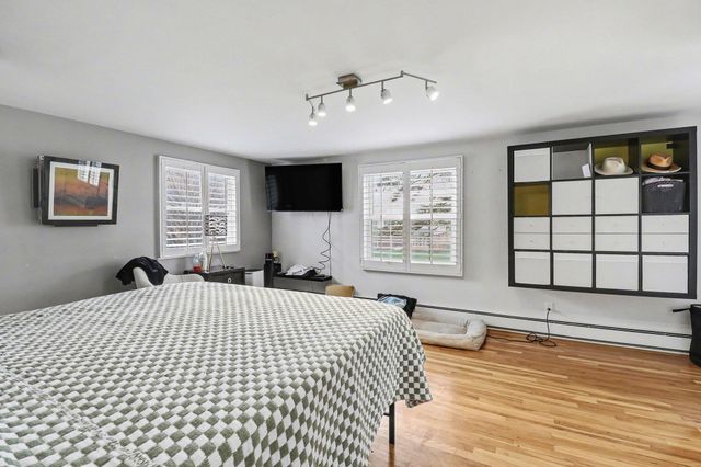 2028 E Hammond Lake Drive, Bloomfield Hills, MI 48302