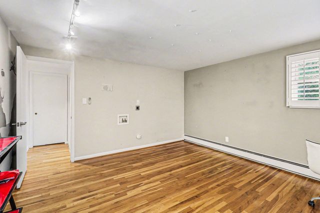 2028 E Hammond Lake Drive, Bloomfield Hills, MI 48302
