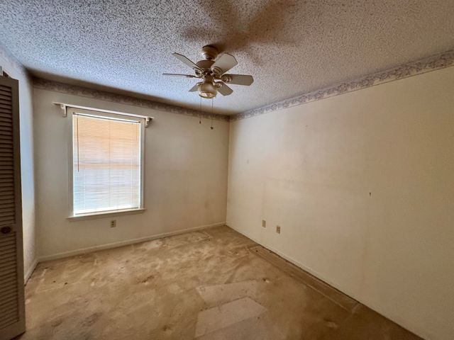 2093 WILD VIOLET DR, Memphis, TN 38133