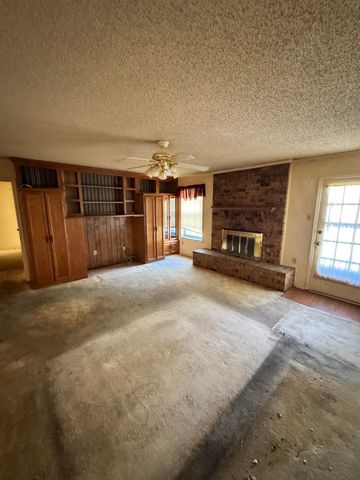 2093 WILD VIOLET DR, Memphis, TN 38133