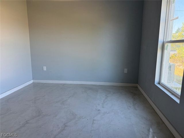 484 Westdale AVE, Lehigh Acres, FL 33972