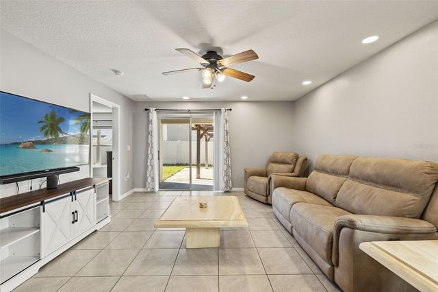 12115 LILY MAGNOLIA LANE, Riverview, FL 33569