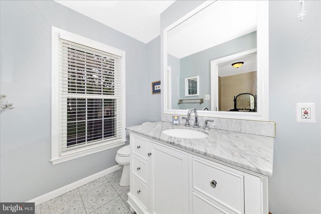20516 HIGHLAND HALL DR, Gaithersburg, MD 20886