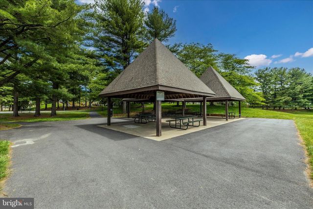 20516 HIGHLAND HALL DR, Gaithersburg, MD 20886