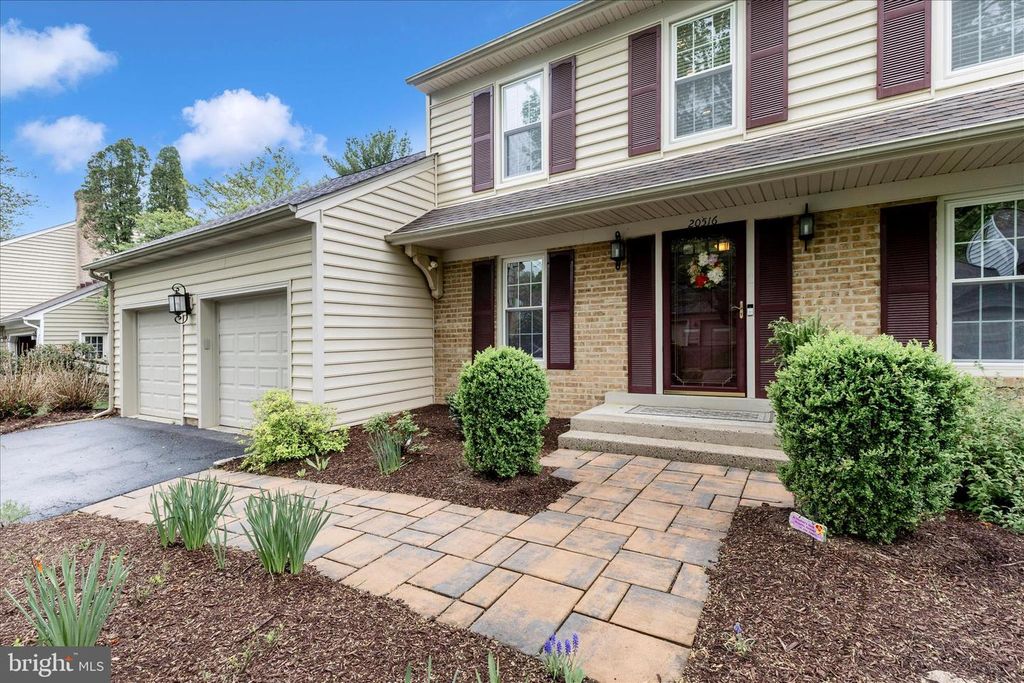 Image 45 of property listing at 20516 HIGHLAND HALL DR, Gaithersburg, MD 20886