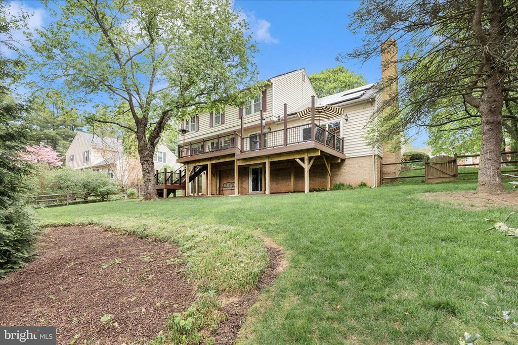 Image 46 of property listing at 20516 HIGHLAND HALL DR, Gaithersburg, MD 20886