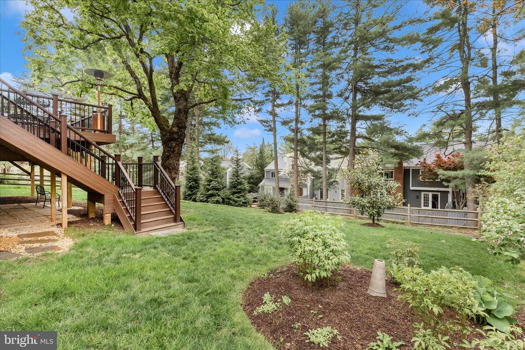 Image 51 of property listing at 20516 HIGHLAND HALL DR, Gaithersburg, MD 20886