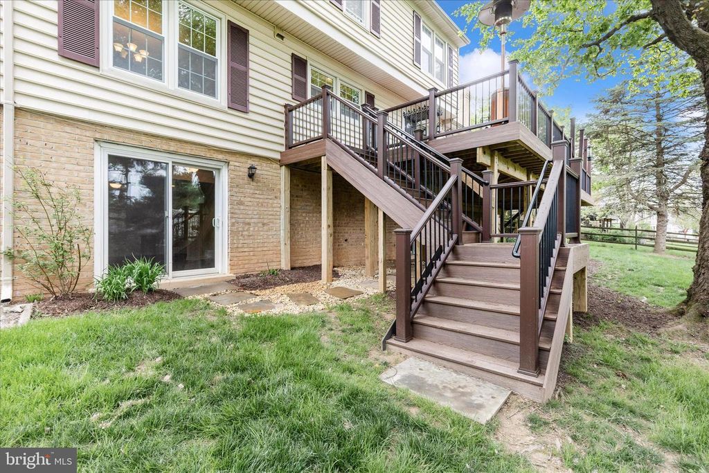 Image 52 of property listing at 20516 HIGHLAND HALL DR, Gaithersburg, MD 20886