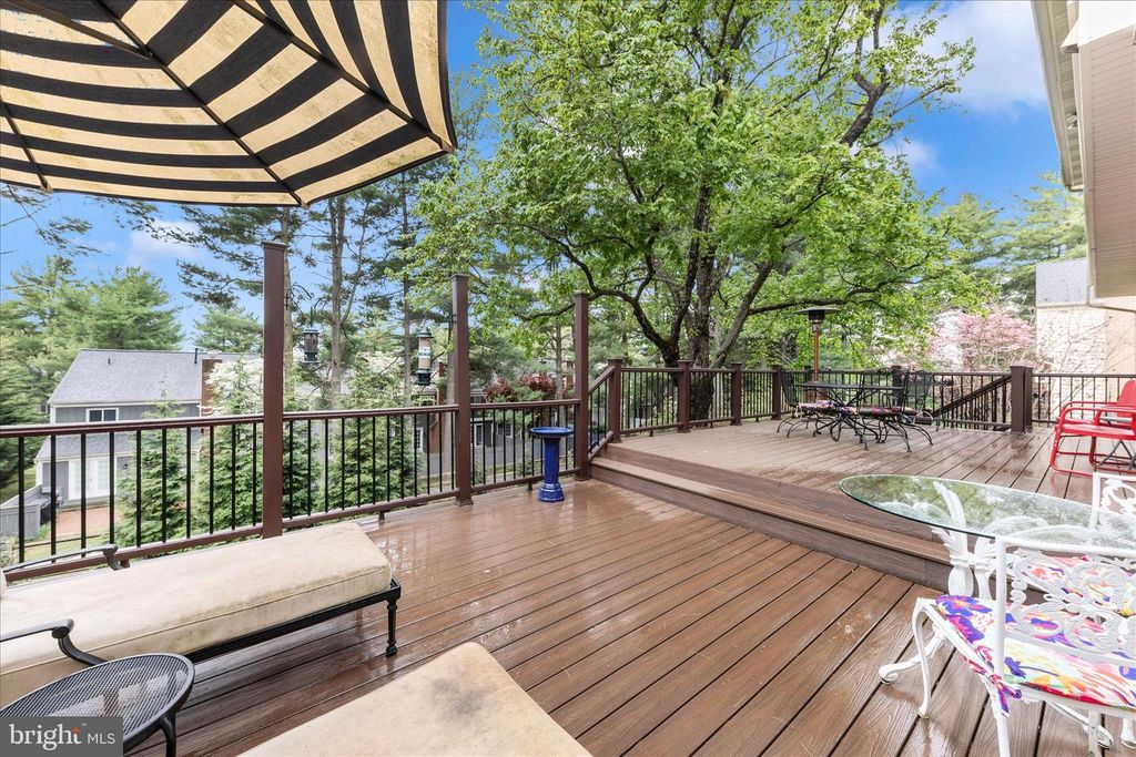 Image 55 of property listing at 20516 HIGHLAND HALL DR, Gaithersburg, MD 20886