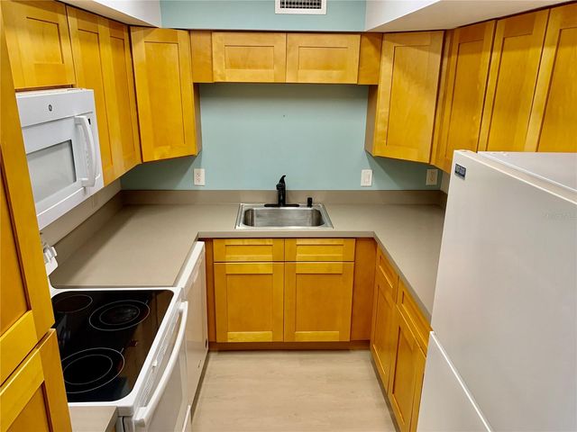 21267 GERTRUDE AVENUE 114, Port Charlotte, FL 33952