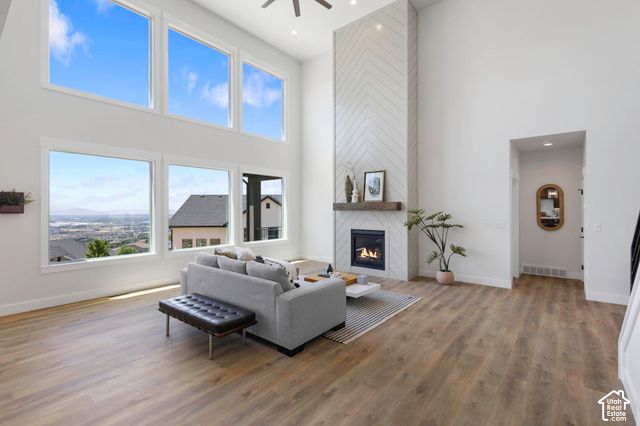619 E MOUNTAIN RD., North Ogden, UT 84414