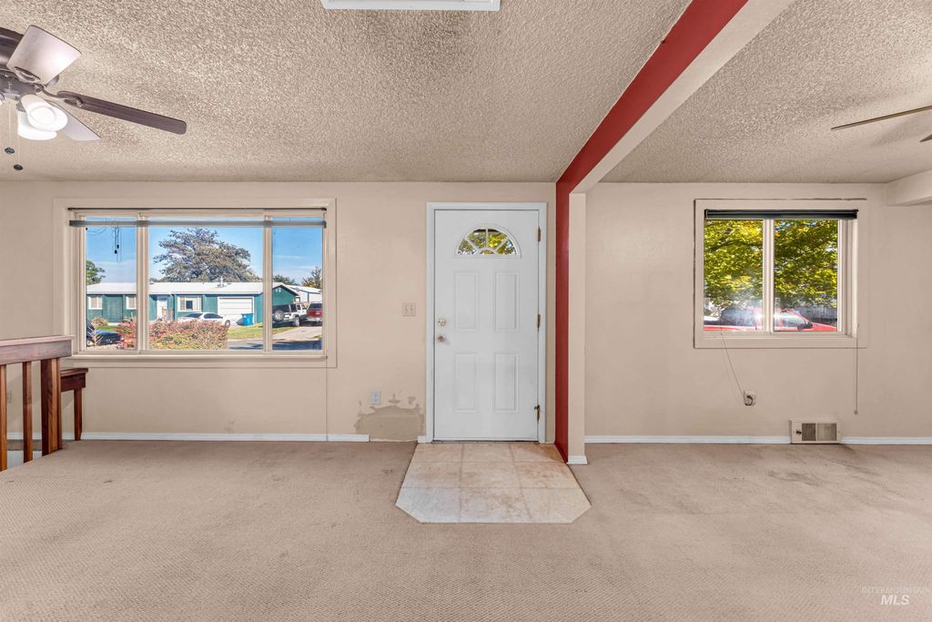 651 Calico, Hansen, ID 83334 photo 3
