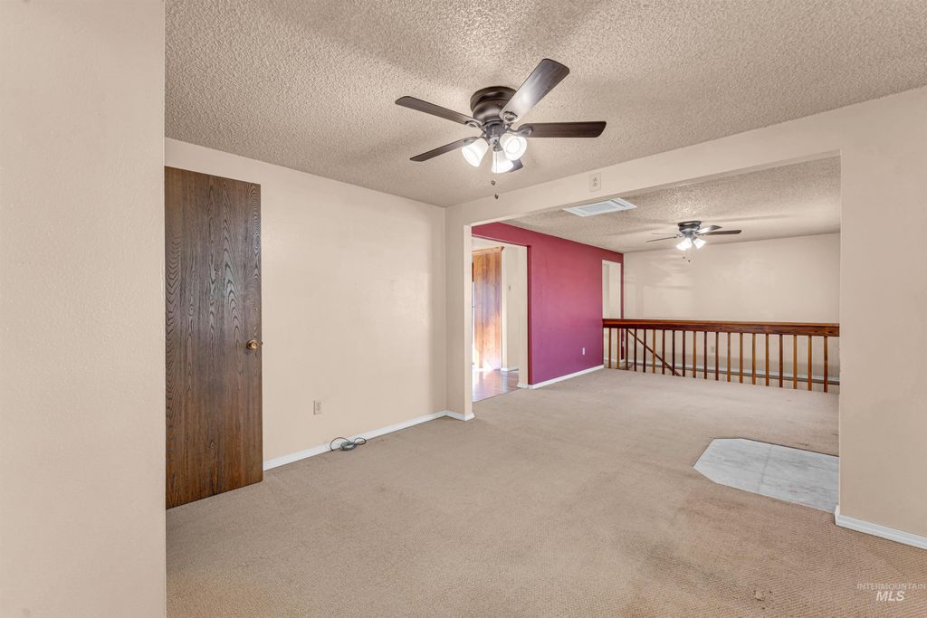 651 Calico, Hansen, ID 83334 photo 5