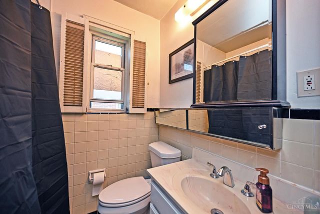 4027 Smith Road, Cheviot, OH 45211