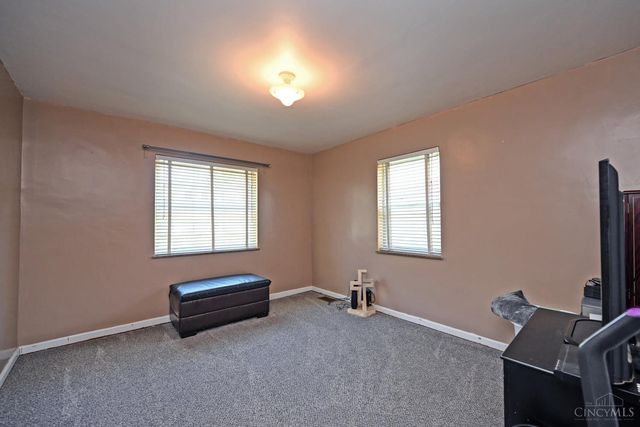 4027 Smith Road, Cheviot, OH 45211