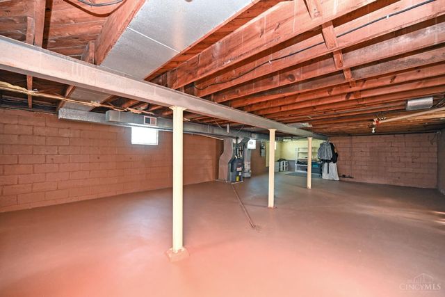 4027 Smith Road, Cheviot, OH 45211