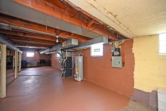4027 Smith Road, Cheviot, OH 45211