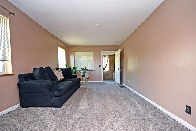4027 Smith Road, Cheviot, OH 45211
